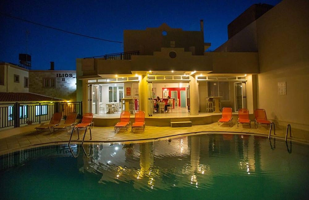 Malia Central Apartments Extérieur photo